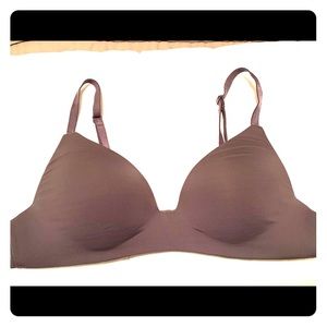 Victoria’s Secret T Shirt Bra 34A